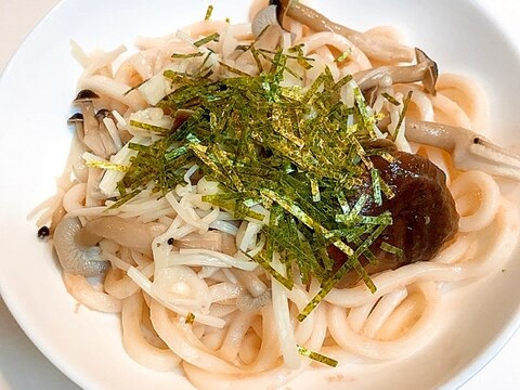 これがデラ旨いんです☆えのきとしめじのたらこうどん